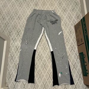 Gallery dept says size large but fits like a small